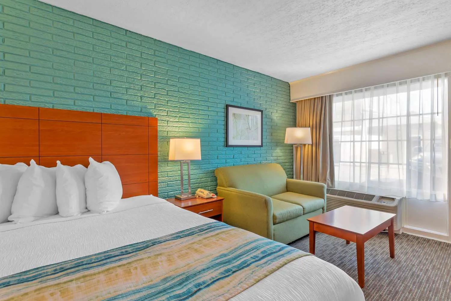 Featured Amenities