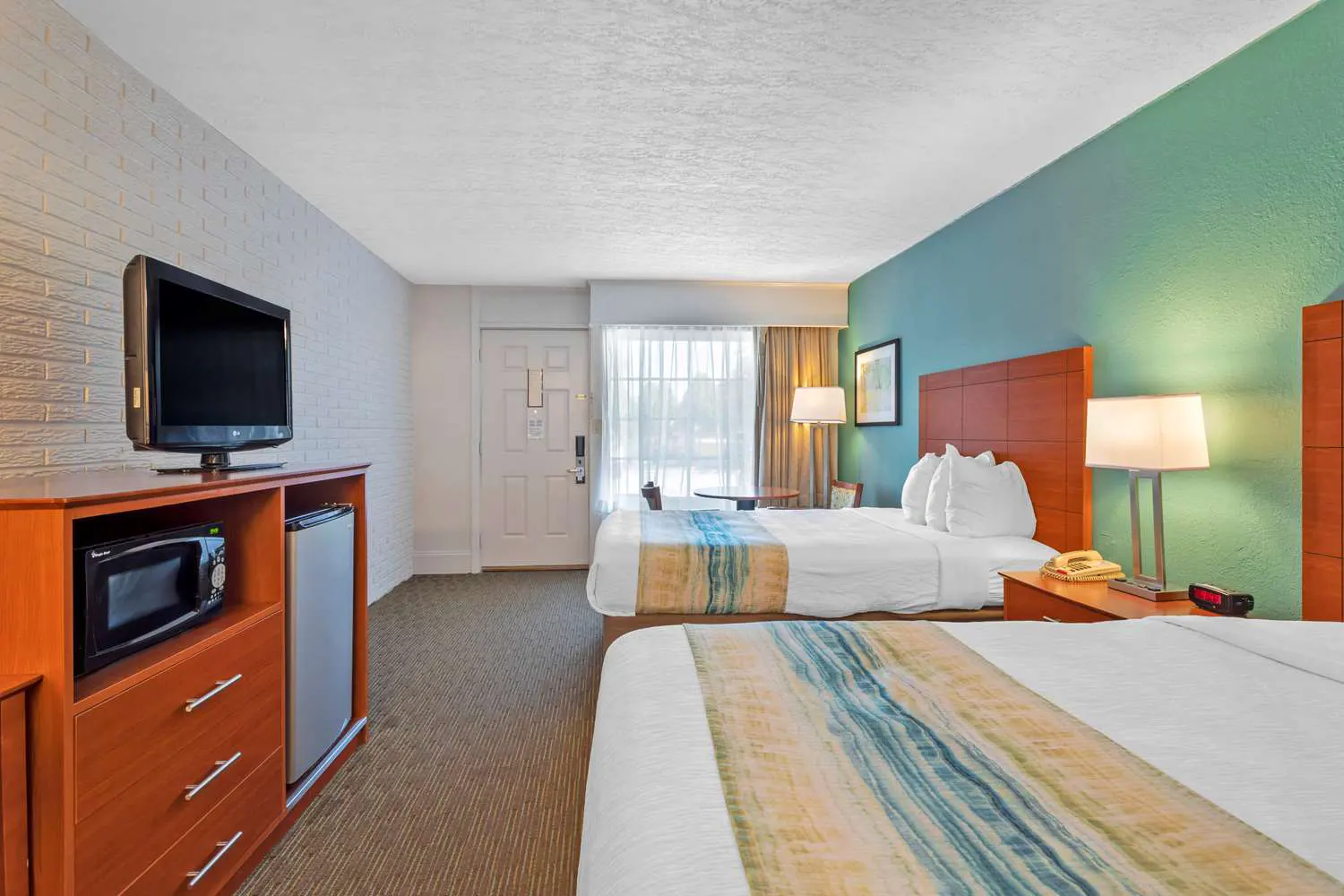 Featured Amenities